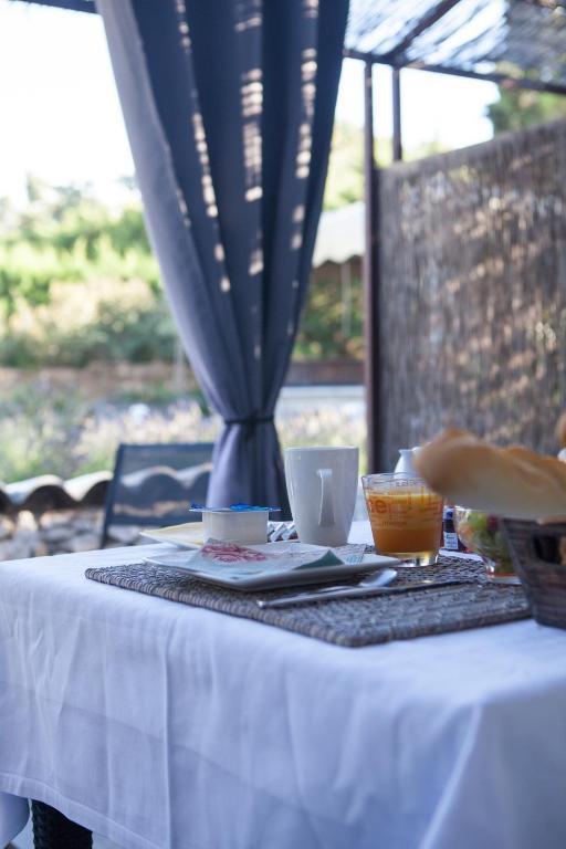 L'Auberge De L'Aubergine Ейґальєр Номер фото